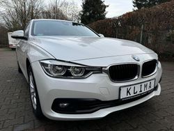Weiß Gebraucht 2017 BMW 320 Limousine | 13.999 € (Guter Preis)