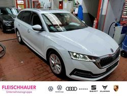 Weiss Gebraucht 2022 Skoda Octavia Style Kombi | 22.970 € (Fairer Preis)