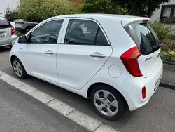 Weiß Gebraucht 2013 Kia Picanto Spirit Kleinwagen | 4.900 € (Fairer Preis)