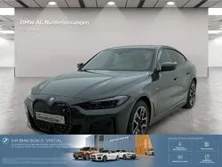 Grau Gebraucht 2024 BMW i4 M Sport Limousine | 52.208 € (Etwas zu teuer)