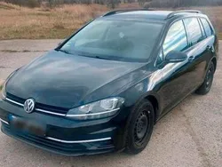 Schwarz Gebraucht 2017 VW Golf VII Kombi | 10.000 €