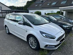 Weiß Gebraucht 2017 Ford S-MAX Vignale Van / Kleinbus | 20.900 € (Etwas zu teuer)