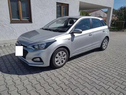 Silber Gebraucht 2019 Hyundai i20 Select Limousine | 7.200 € (Fairer Preis)