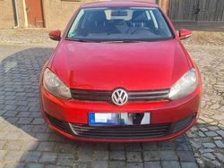 Rot Gebraucht 2009 VW Golf VI Kleinwagen | 5.500 €