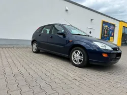 Blau Gebraucht 2002 Ford Focus Kleinwagen | 2.799 € (Teuer)