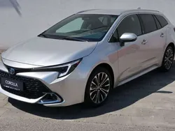 Cosmicsilber metallic Gebraucht 2023 Toyota Corolla Team Kombi | 31.490 € (Etwas zu teuer)