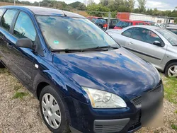 Blau Gebraucht 2005 Ford Focus Kombi | 750 € (Superpreis)