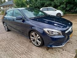 Blau Gebraucht 2017 Mercedes CLA200 Shooting Brake Kombi | 9.500 € (Guter Preis)