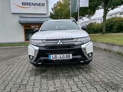 Weiß Gebraucht 2020 Mitsubishi Outlander Spirit+ SUV | 22.300 € (Guter Preis)