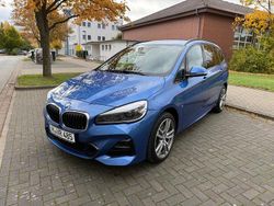 Blau Gebraucht 2018 BMW 220 M Sport Van / Kleinbus | 23.999 €