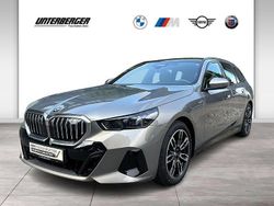 Grau Gebraucht 2024 BMW 520 M Sport Kombi | 52.950 € (Guter Preis)