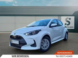 Weiß Neu 2025 Toyota Yaris Hybrid Business Edition Limousine | 23.980 € (Guter Preis)