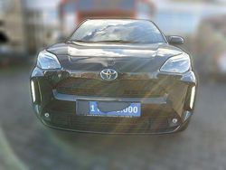 Schwarz metallic Gebraucht 2024 Toyota Yaris Hybrid Team | 28.130 €