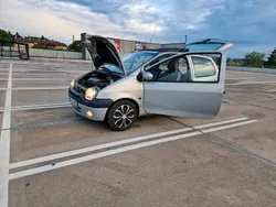 Silber Gebraucht 2002 Renault Twingo Kleinwagen | 1.600 € (Fairer Preis)