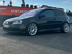 Schwarz Gebraucht 2007 VW Golf V R Limousine | 18.000 €