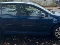 Blau Gebraucht 2005 VW Golf V Limousine | 2.000 € (Guter Preis)
