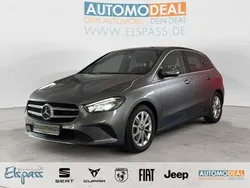Grau Gebraucht 2019 Mercedes B200 Van / Kleinbus | 22.489 € (Fairer Preis)