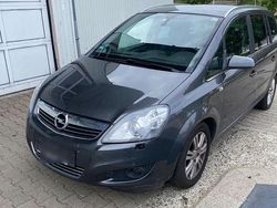 Grau Gebraucht 2009 Opel Zafira Van / Kleinbus | 1.500 € (Guter Preis)