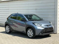 Celestite grey metallic Neu 2025 Toyota Aygo Kleinwagen | 17.970 €