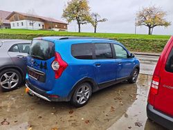 Blau Gebraucht 2019 Dacia Lodgy Stepway Van / Kleinbus | 13.000 € (Fairer Preis)