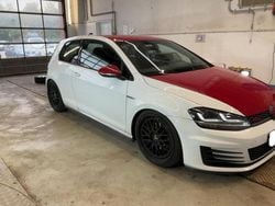Weiß Gebraucht 2016 VW Golf VII GTD Limousine | 6.000 €