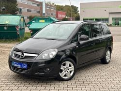 Grau Gebraucht 2011 Opel Zafira Design Edition Van / Kleinbus | 4.990 € (Fairer Preis)