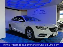 Weiß Gebraucht 2017 Opel Insignia Edition Limousine | 13.999 € (Etwas zu teuer)