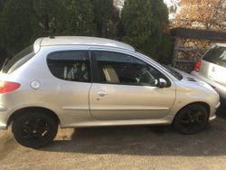 Silber Gebraucht 2004 Peugeot 206 Kleinwagen | 1.299 € (Fairer Preis)