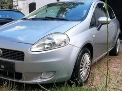 Silber Gebraucht 2005 Fiat Grande Punto Kleinwagen | 2.000 €