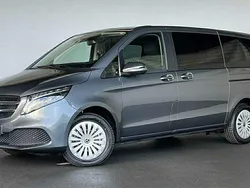 Grau / selenitgrau Gebraucht 2023 Mercedes V250 Van / Kleinbus | 55.970 € (Superpreis)