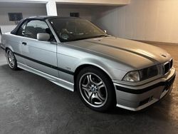Silber Gebraucht 1999 BMW 328 Cabriolet M Sport Cabrio | 13.500 €