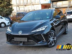 Pebble black Gebraucht 2023 MG MG4 EV Luxury Kleinwagen | 16.900 € (Superpreis)