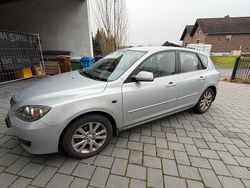 Silber Gebraucht 2007 Mazda 3 Kombi | 1.500 €