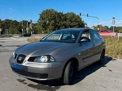 Grau Gebraucht 2004 Seat Ibiza Kleinwagen | 500 € (Superpreis)