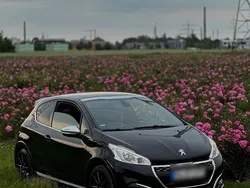 Schwarz Gebraucht 2015 Peugeot 208 GTi Kleinwagen | 7.900 € (Fairer Preis)