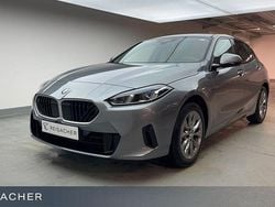 Grau Neu 2025 BMW 120 Kleinwagen | 32.190 € (Guter Preis)