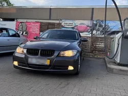 Grau Gebraucht 2005 BMW 325 Kleinwagen | 1.900 €