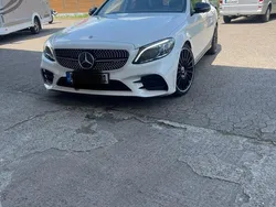 Weiß Gebraucht 2020 Mercedes C220 AMG line Kombi | 23.749 € (Fairer Preis)