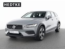 Vapour grey / Gebraucht 2023 Volvo V60 CC Plus Kombi | 37.490 € (Guter Preis)