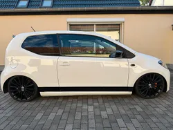 Weiß Gebraucht 2014 VW up! Groove Kleinwagen | 6.900 € (Fairer Preis)