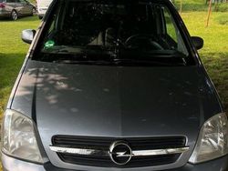 Silber Gebraucht 2006 Opel Meriva Enjoy Van / Kleinbus | 1.900 € (Etwas zu teuer)