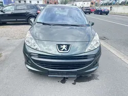 Grün Gebraucht 2007 Peugeot 207 Filou Limousine | 2.200 € (Fairer Preis)