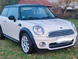 Weiß Gebraucht 2010 Mini Cooper Kleinwagen | 3.490 € (Fairer Preis)