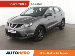 Grau Gebraucht 2016 Nissan Qashqai Acenta SUV | 15.290 € (Etwas zu teuer)