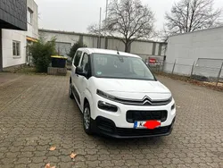 Weiß Gebraucht 2019 Citroën Berlingo Live Van / Kleinbus | 16.400 € (Teuer)