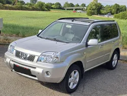 Grau Gebraucht 2004 Nissan X-Trail SUV | 9.900 €