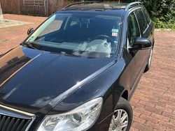 Schwarz Gebraucht 2010 Skoda Octavia Kombi | 3.700 € (Superpreis)