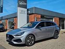 Silber Neu 2025 Hyundai i30 Limousine | 21.990 € (Guter Preis)