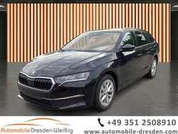 Black magic perleffekt Gebraucht 2024 Skoda Octavia Selection Kombi | 29.980 € (Superpreis)