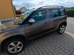 Braun Gebraucht 2014 Skoda Yeti Outdoor SUV | 8.999 €